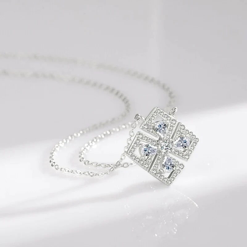 Collar Misterioso Geométrico para Mujer