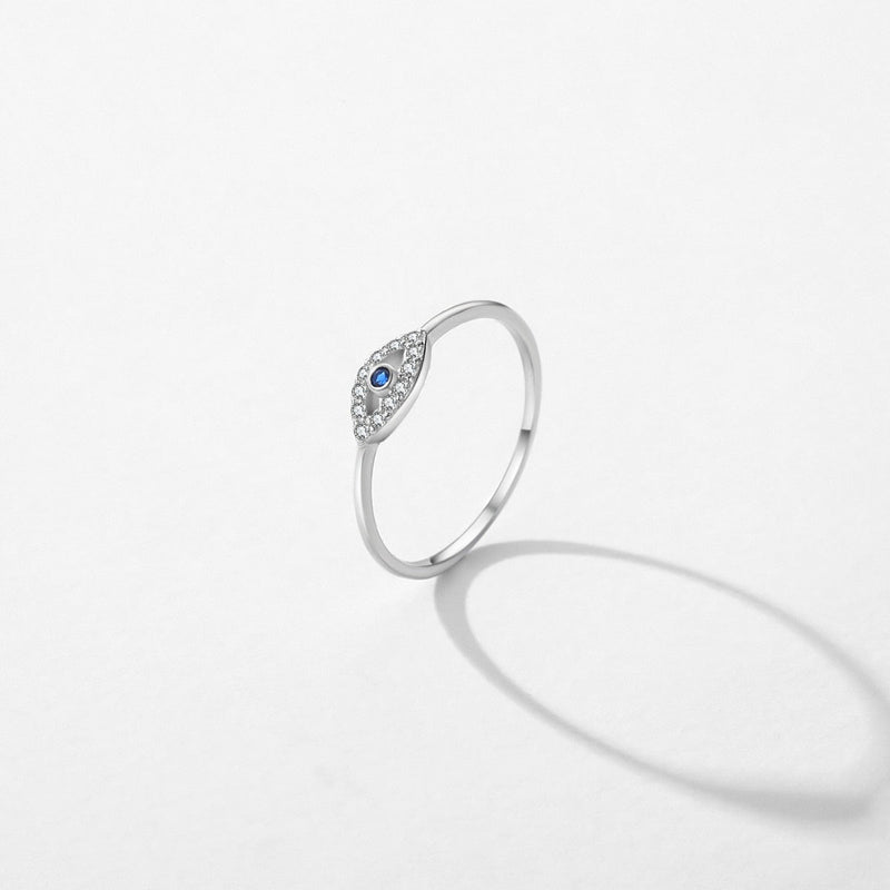 Anillo Solitario con Ojo Griego